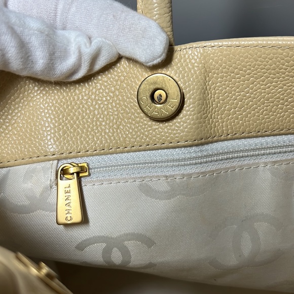 Chanel Caviar Tote w/ COA - Picture 14 of 17
